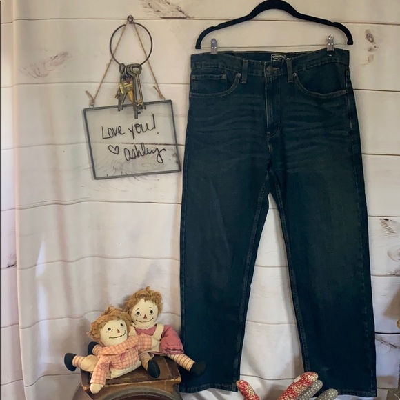 Levi’s; Blue Jeans; Signature; Regular; 34x30 - Picture 3 of 8